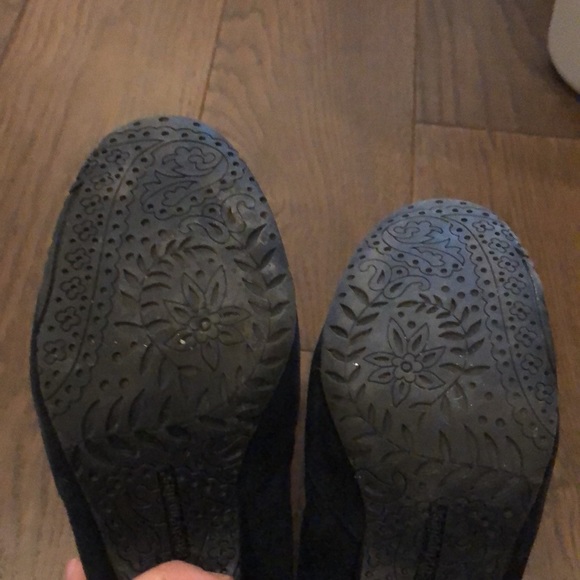 Hush Puppies Black Suede Ankle Bootie - Picture 4 of 10